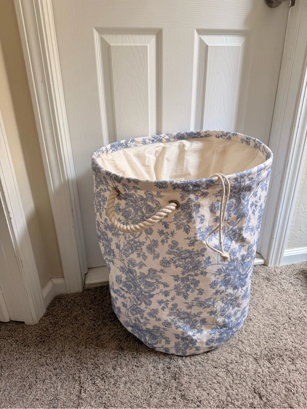 NWT Urban Outfitters Fiona Blue Floral Laundry Bag